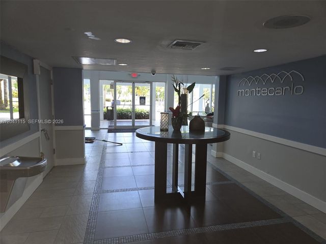 496 NW 165th St Road D214, Miami, FL 33169