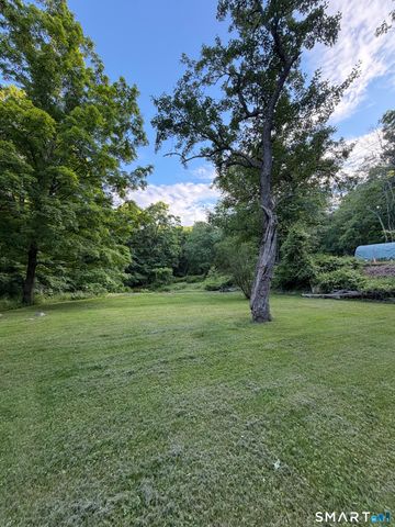 128 Toddy Hill Road, Newtown, CT 06482