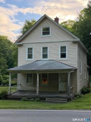 128 Toddy Hill Road, Newtown, CT 06482