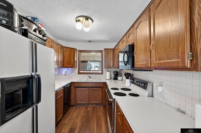 3612 N 104 Avenue, Omaha, NE 68134