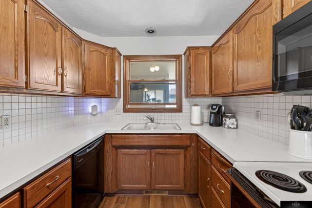 3612 N 104 Avenue, Omaha, NE 68134