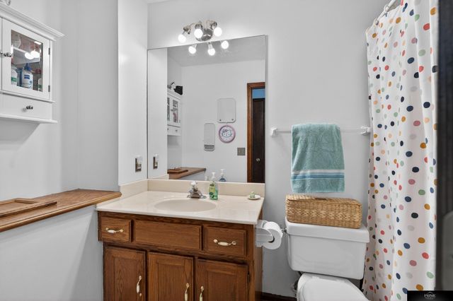 3612 N 104 Avenue, Omaha, NE 68134