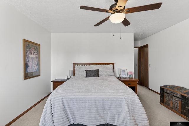 3612 N 104 Avenue, Omaha, NE 68134