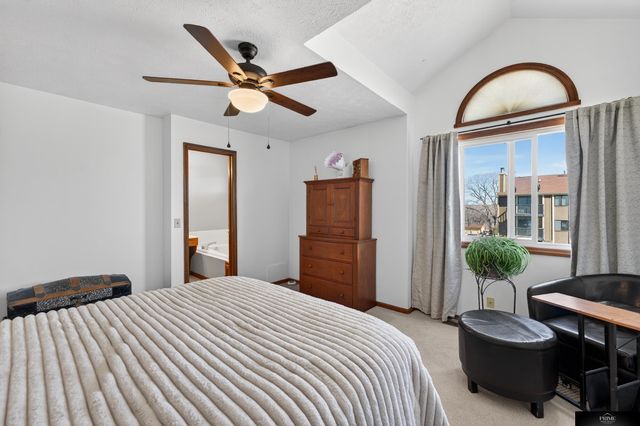 3612 N 104 Avenue, Omaha, NE 68134