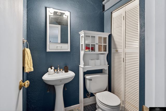 3612 N 104 Avenue, Omaha, NE 68134