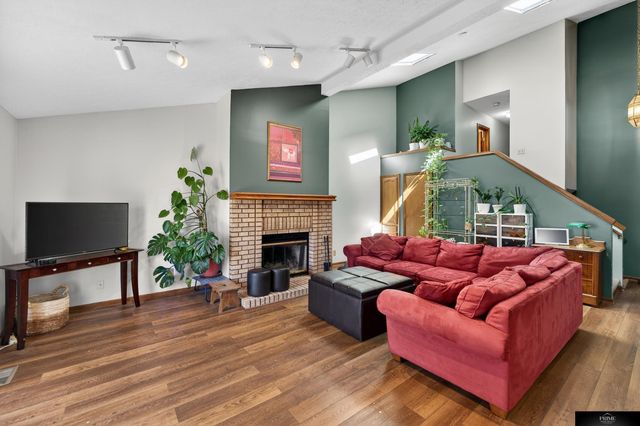 3612 N 104 Avenue, Omaha, NE 68134