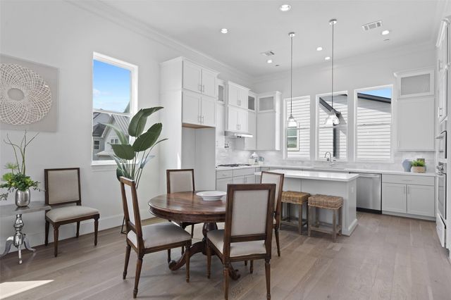 8711 Park Kolbe Lane, Houston, TX 77080