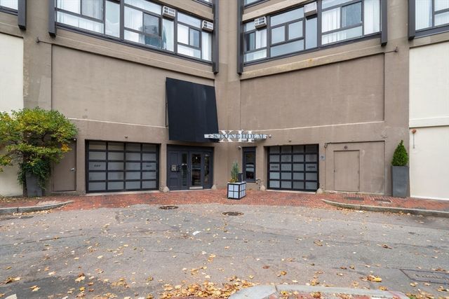 12 Stoneholm Pk:2, Boston, MA 02115