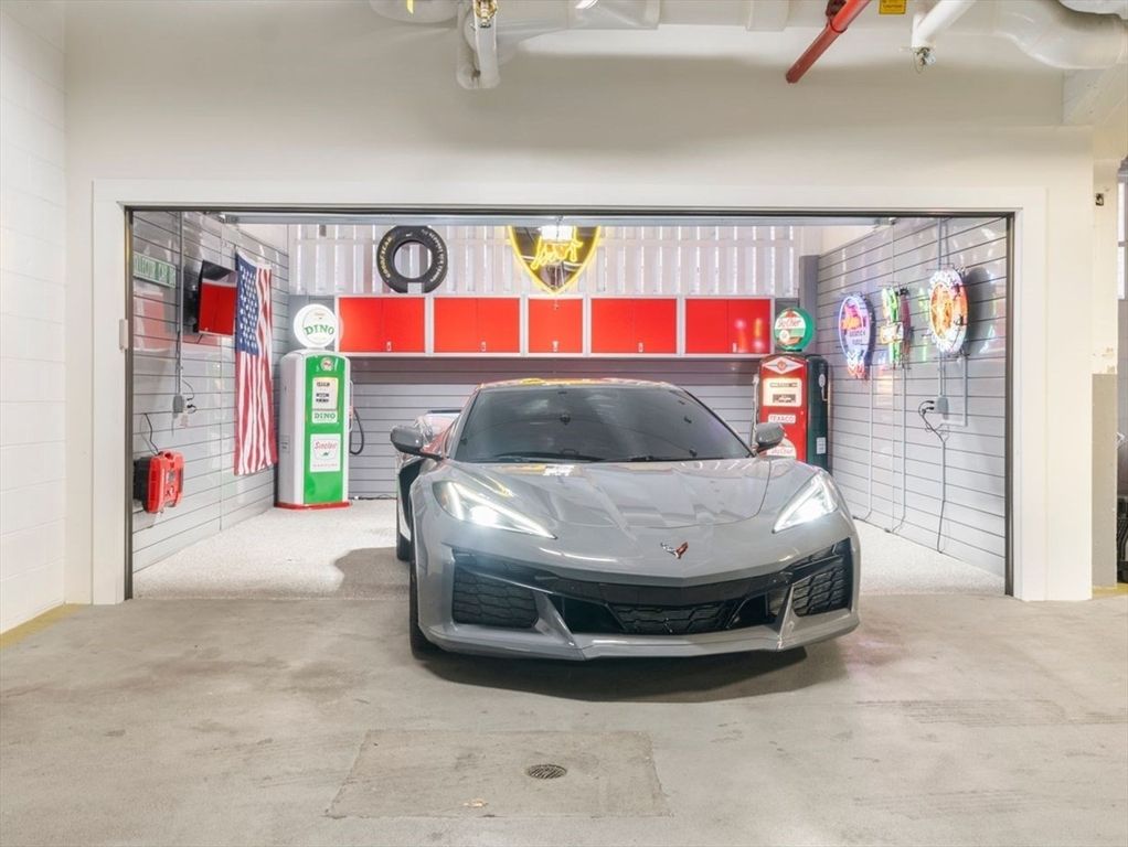 12 Stoneholm Pk:2, Boston, MA 02115