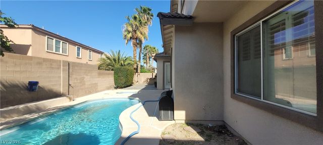 7728 VILLA DE LA PAZ Avenue, Las Vegas, NV 89131