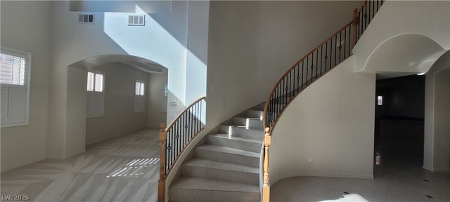 7728 VILLA DE LA PAZ Avenue, Las Vegas, NV 89131