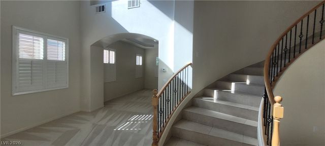 7728 VILLA DE LA PAZ Avenue, Las Vegas, NV 89131