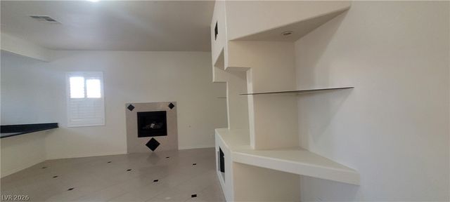 7728 VILLA DE LA PAZ Avenue, Las Vegas, NV 89131