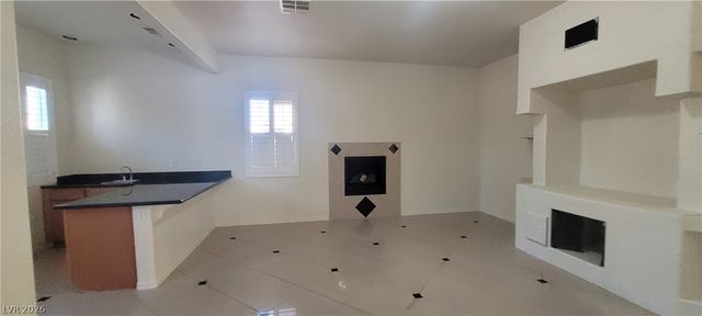 7728 VILLA DE LA PAZ Avenue, Las Vegas, NV 89131