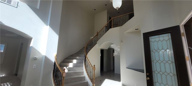 7728 VILLA DE LA PAZ Avenue, Las Vegas, NV 89131