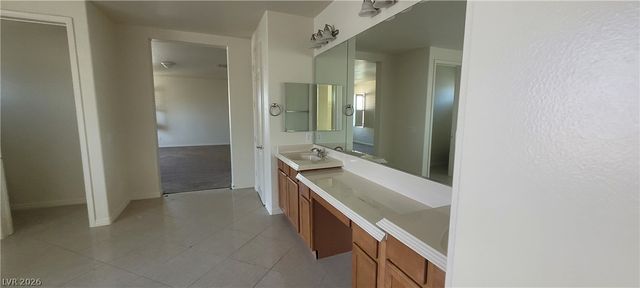 7728 VILLA DE LA PAZ Avenue, Las Vegas, NV 89131