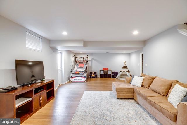 9505 GRADY POND WAY, Bristow, VA 20136