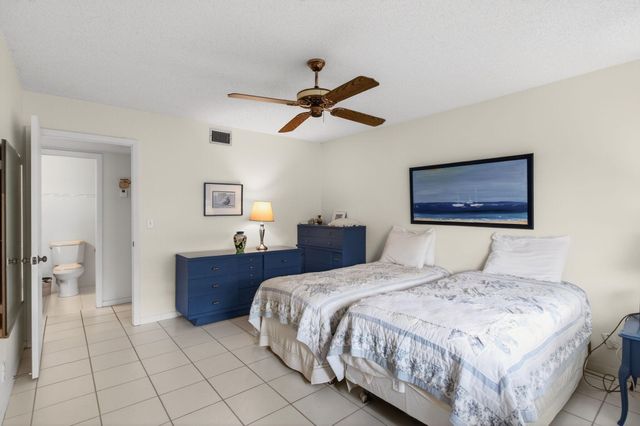 1327 High Point Way SE D, Delray Beach, FL 33445