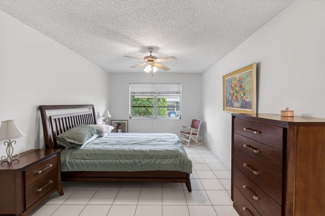 1327 High Point Way SE D, Delray Beach, FL 33445