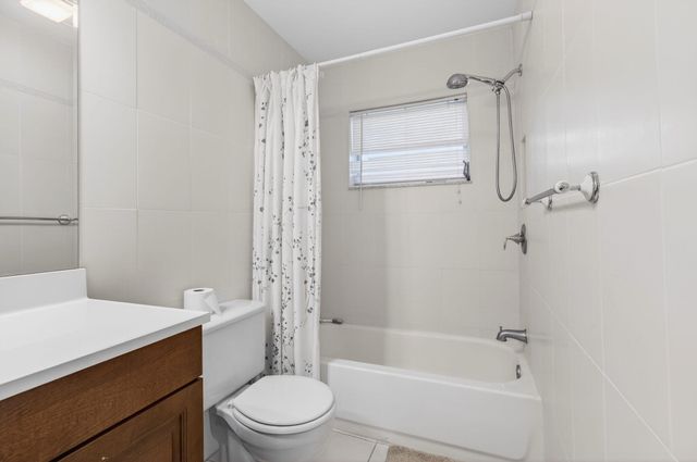 1327 High Point Way SE D, Delray Beach, FL 33445