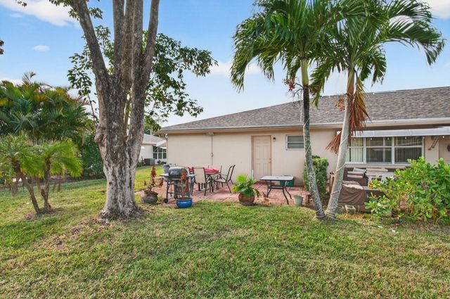 1327 High Point Way SE D, Delray Beach, FL 33445