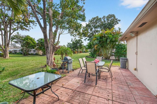 1327 High Point Way SE D, Delray Beach, FL 33445