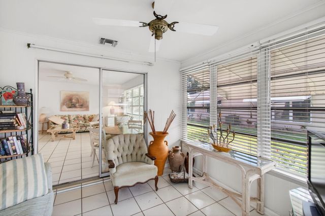 1327 High Point Way SE D, Delray Beach, FL 33445