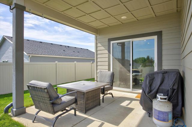 508 E K St, Deer Park, WA 99006