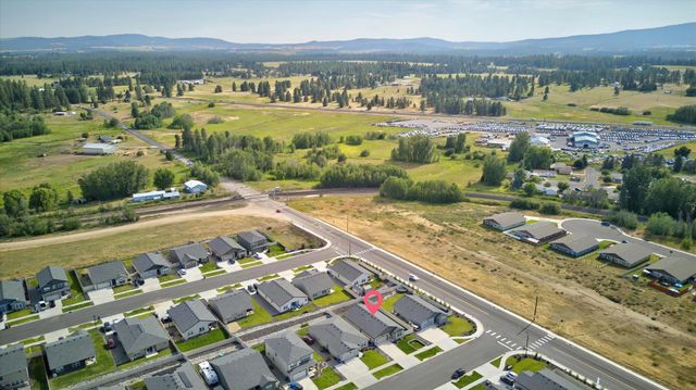 508 E K St, Deer Park, WA 99006