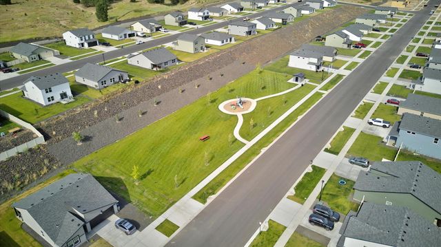 508 E K St, Deer Park, WA 99006