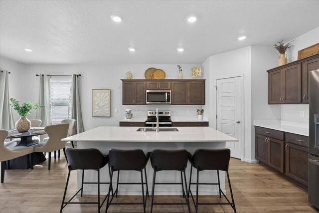 508 E K St, Deer Park, WA 99006