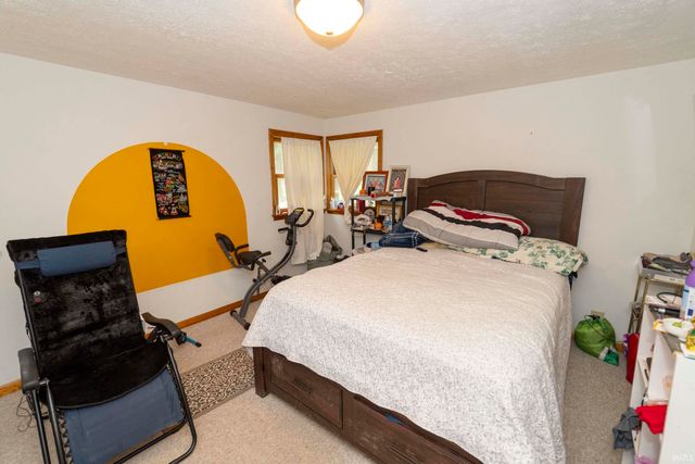 20018 Roosevelt Road, South Bend, IN 46614