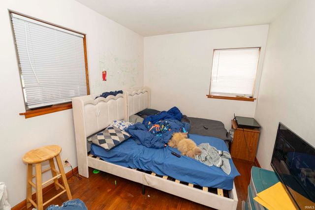 20018 Roosevelt Road, South Bend, IN 46614