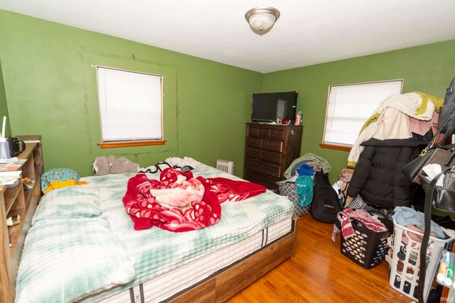 20018 Roosevelt Road, South Bend, IN 46614