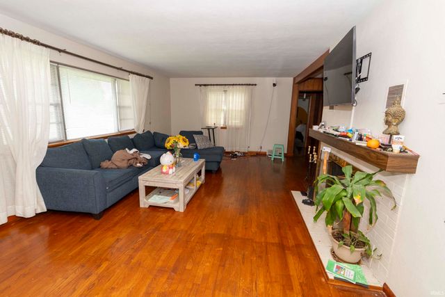 20018 Roosevelt Road, South Bend, IN 46614