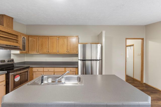 4460 Grand Oaks Drive, Willis, TX 77378