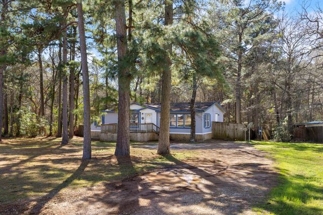 4460 Grand Oaks Drive, Willis, TX 77378