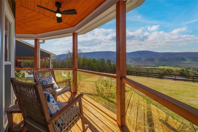 463 E Valley Road NE, Rydal, GA 30171
