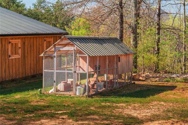 463 E Valley Road NE, Rydal, GA 30171