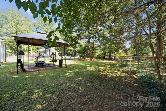 6520 Snow Bird Lane, Charlotte, NC 28227