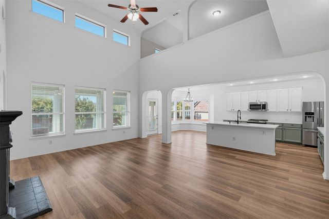 10224 Paintbrush Drive, Fort Worth, TX 76244