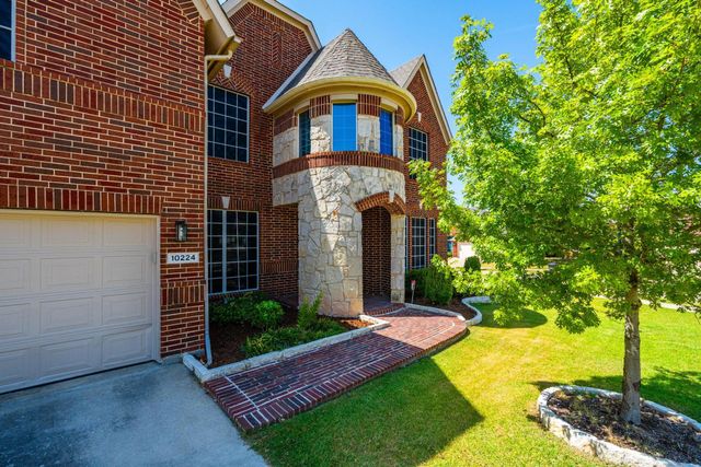 10224 Paintbrush Drive, Fort Worth, TX 76244