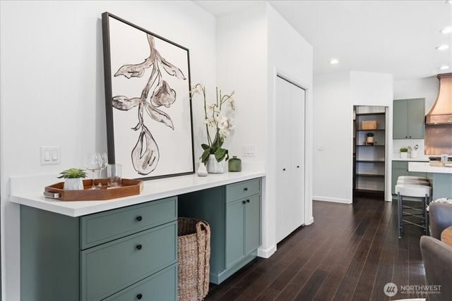 8145 5th Avenue SW, Seattle, WA 98106