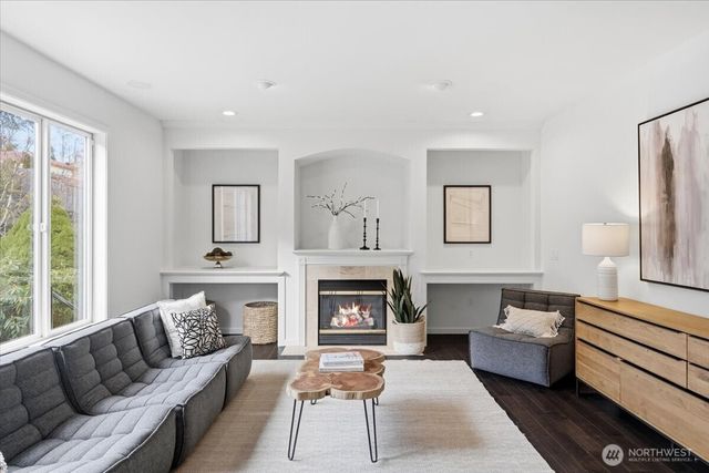 8145 5th Avenue SW, Seattle, WA 98106