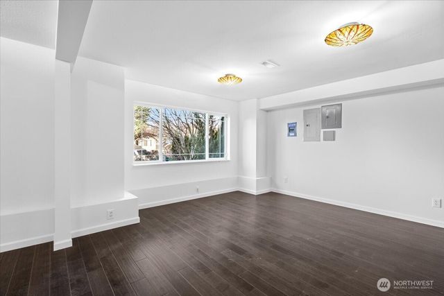 8145 5th Avenue SW, Seattle, WA 98106