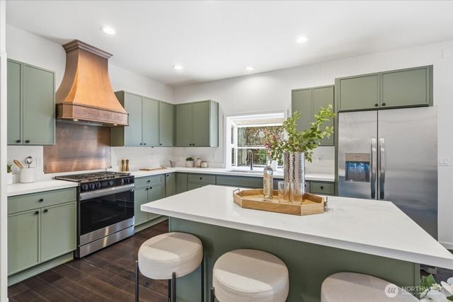 8145 5th Avenue SW, Seattle, WA 98106