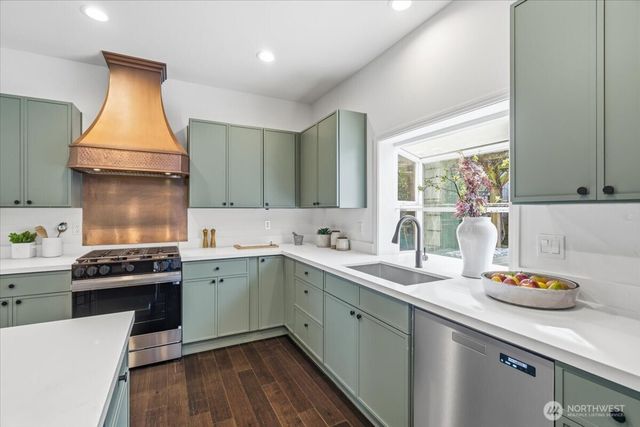 8145 5th Avenue SW, Seattle, WA 98106