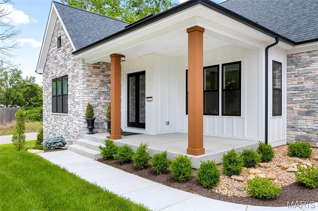218 Ella Rose Lane, St Charles, MO 63304