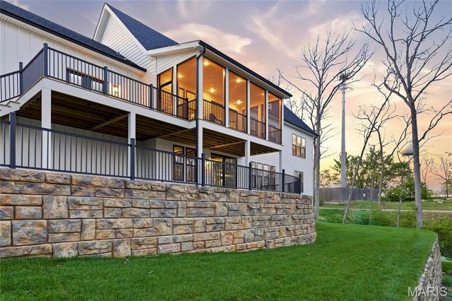 218 Ella Rose Lane, St Charles, MO 63304