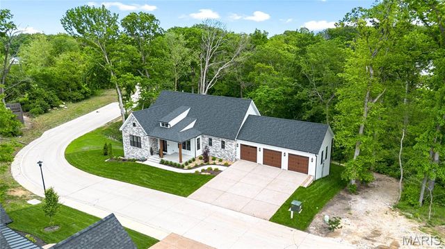 218 Ella Rose Lane, St Charles, MO 63304